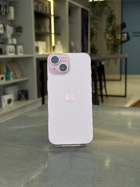 iPhone 15
