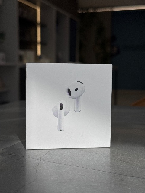 AirPods 4 ANC